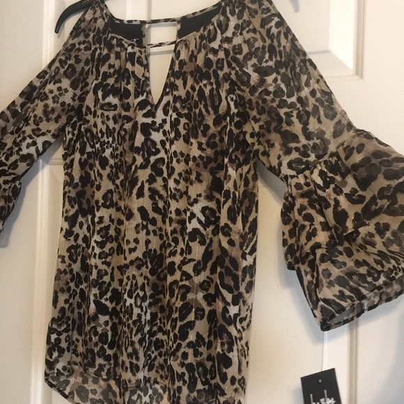 by & by Tops - NWT Beautiful Leopard design Blouse, XS